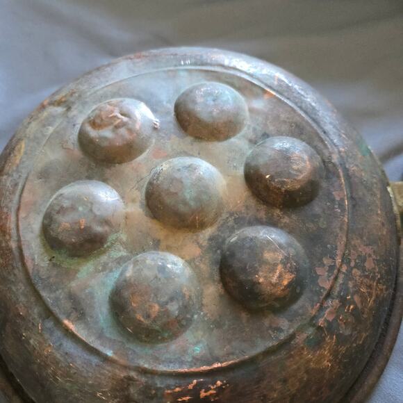 Antique Copper Egg Poacher Pan with Brass Handles - Picture 6 of 6